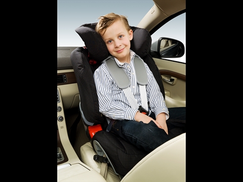 Volvo Cars Offers Three New Child Restraints