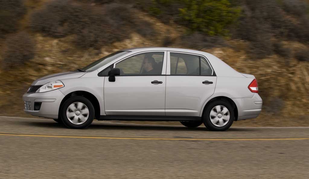 2009 Nissan Versa — the Ultimate Stripped-Down Econobox Edition