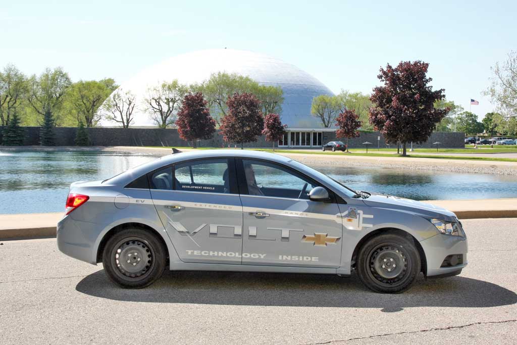 First Drive: 2010 Chevrolet Volt “Mule”