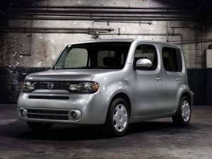 After a long wait while the Japanese automaker redesigned the boxy crossover for the American market, the 2009 Nissan Cube is finally rolling into local showrooms.