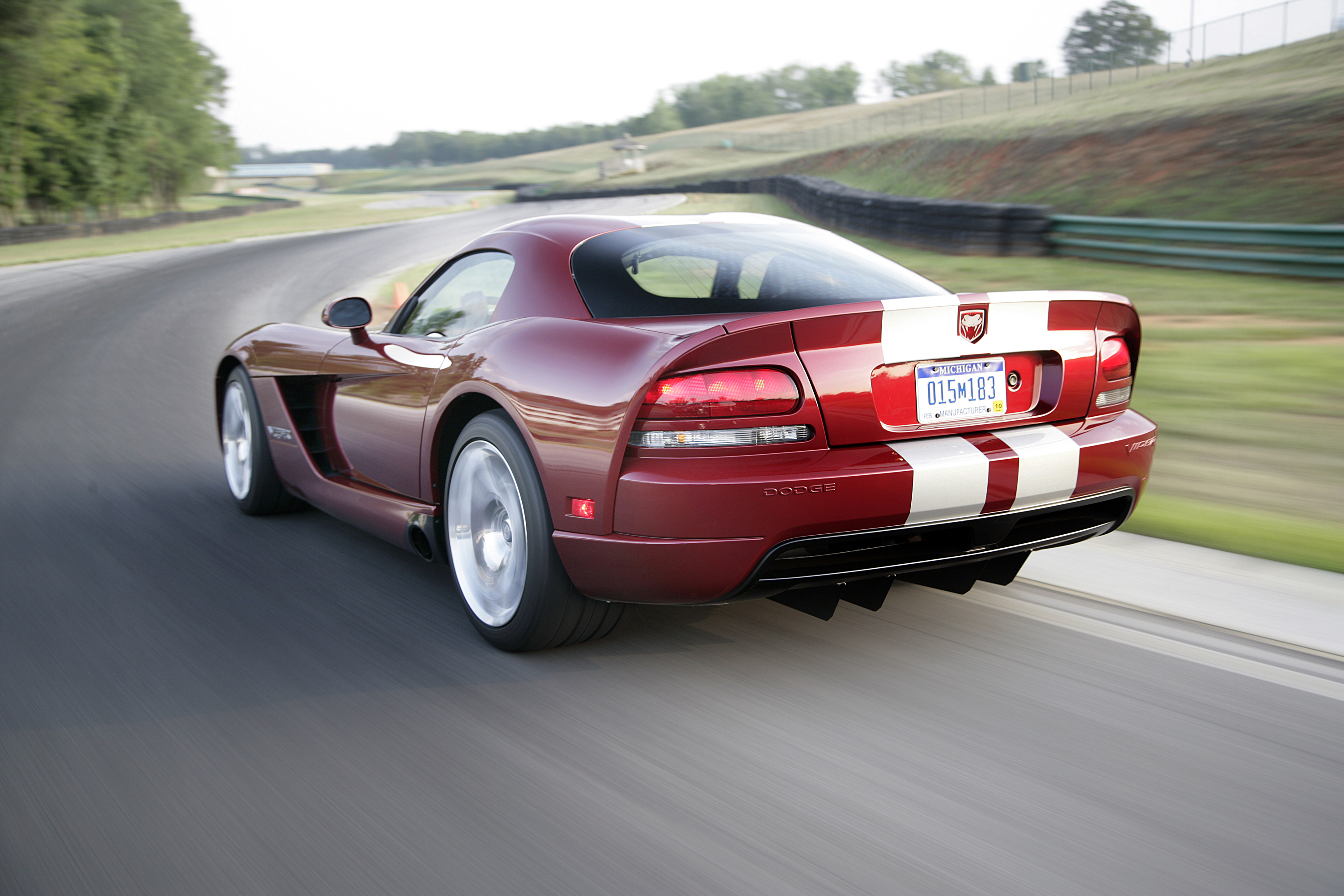 Chrysler Can’t Sell Viper and Decides To Keep It