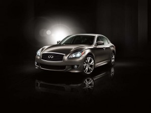 The 2011 Infiniti M prototype bears the unmistakable imprint of the automaker's well-regarded Essence concept vehicle.