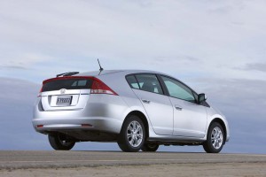 Though based off the subcompact Fit, the 2010 Honda Insight is slightly bigger and roomier, but a lack of rear visibility is a key drawback.