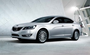 The production version of the KND-5 concept vehicle, the 2010 Kia Cadenza.