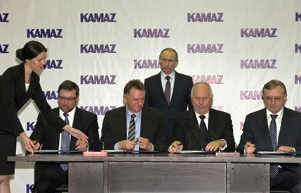 Daimler to Increase Stake in Russian Maker Kamaz