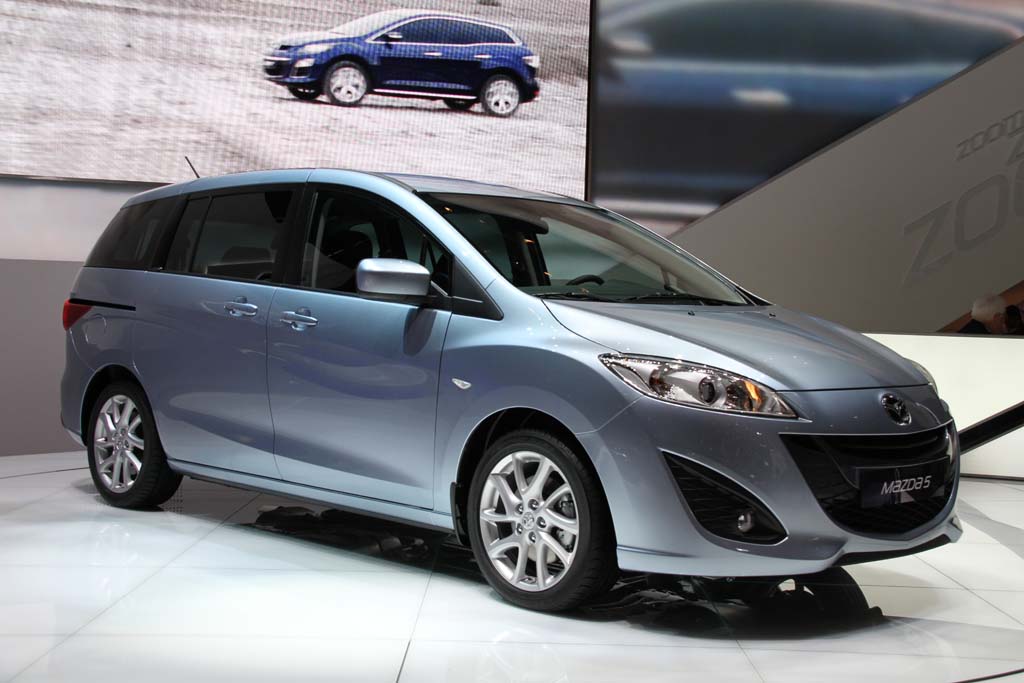 First Look: 2011 Mazda Mazda5