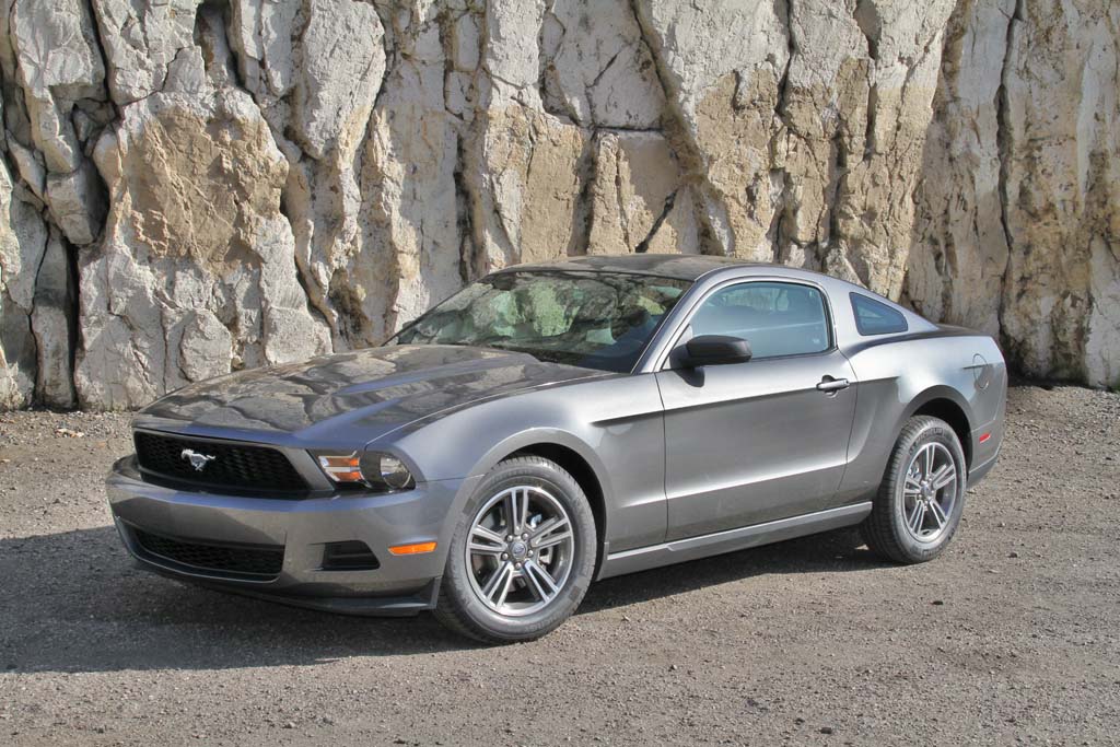 First Drive: 2011 Ford Mustang GT and Mustang V6