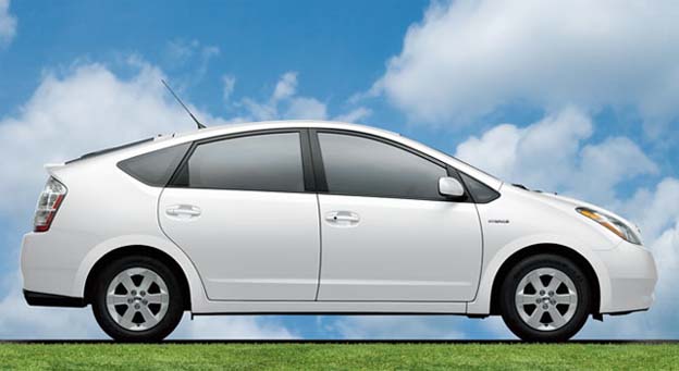 Toyota Repairing 650,000 Prius Hybrids