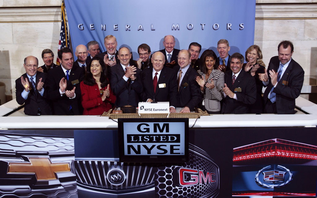 GM Stock Ends First-Day Trading Over $33