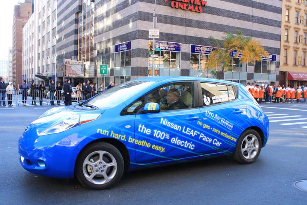 Feds Rate Nissan Leaf at 99 MPG