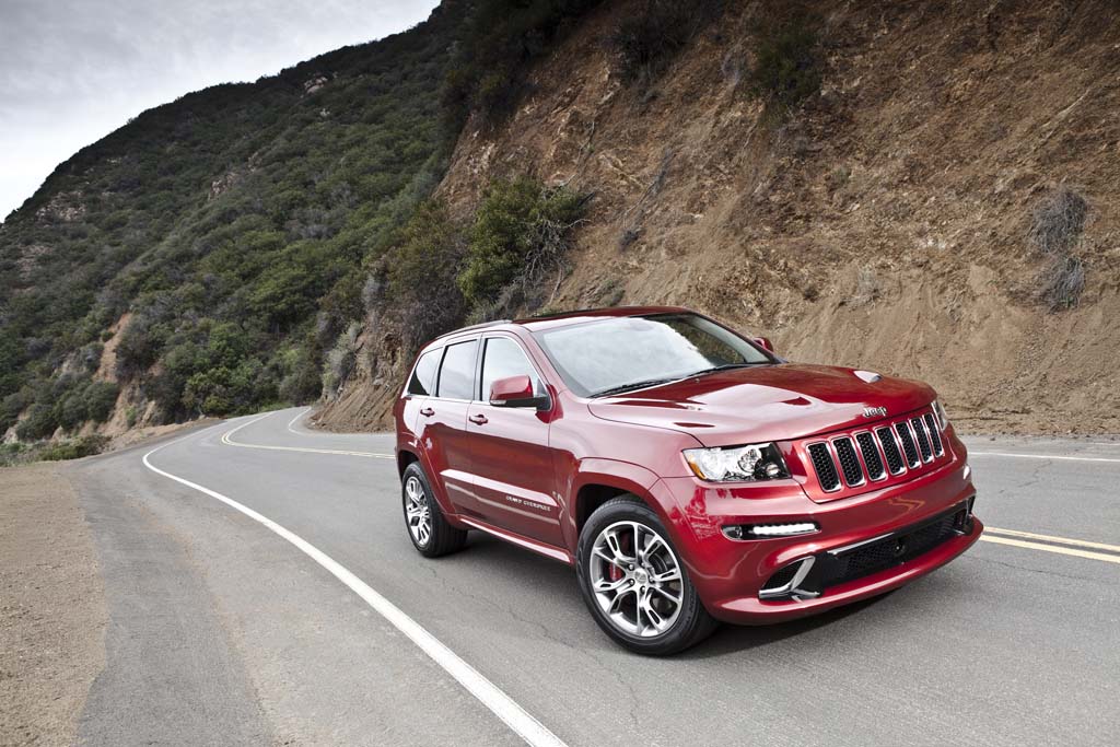 First Look: Jeep Grand Cherokee SRT8