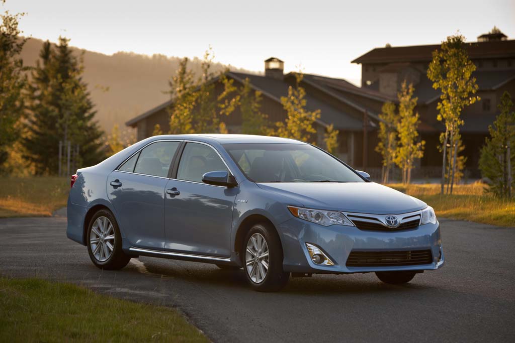 Toyota Cutting Price on 2012 Camry