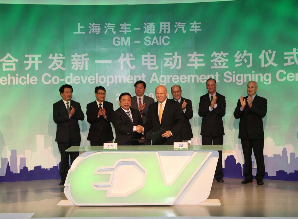 GM to Share Proprietary EV Tech with Chinese