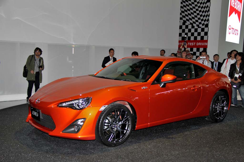 First Look: Toyota 86