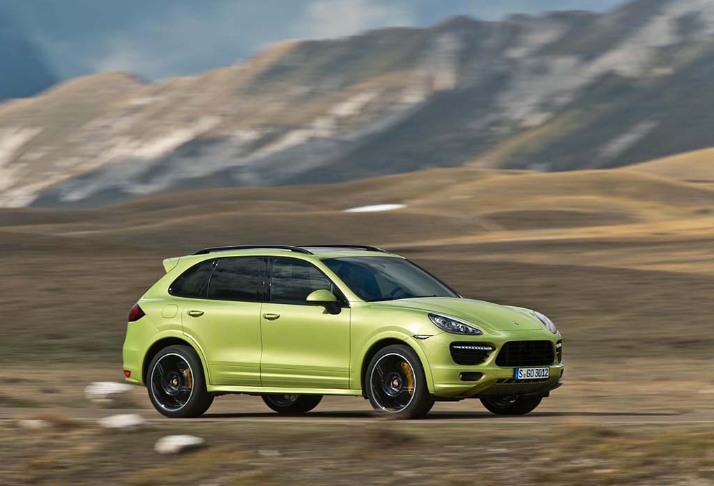 Porsche Bringing New Cayenne GTS to Beijing