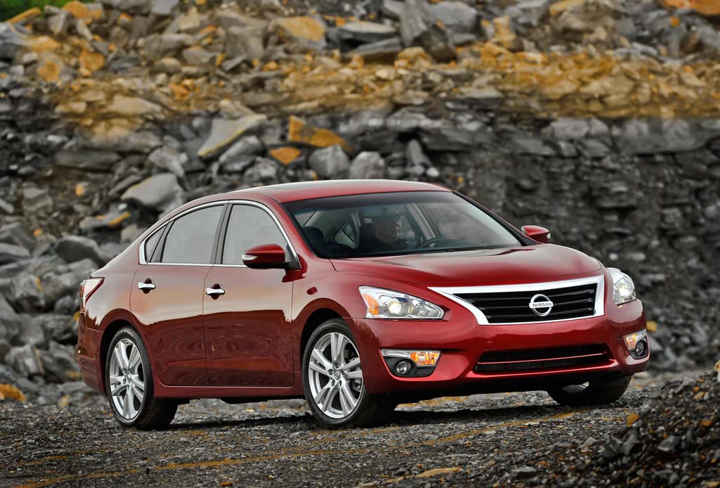 Nissan Recalls 1.8 Million Altimas to Fix Hood Latch