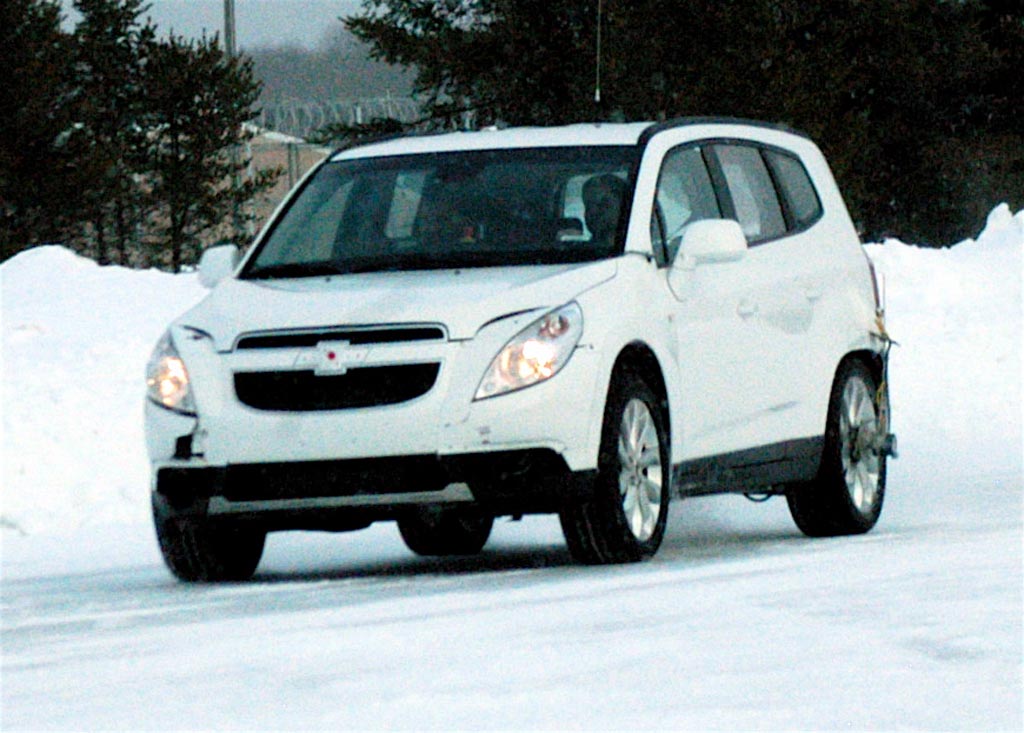 Spy Shot: Chevrolet Orlando Caught Canada Bound — and U.S. May Follow