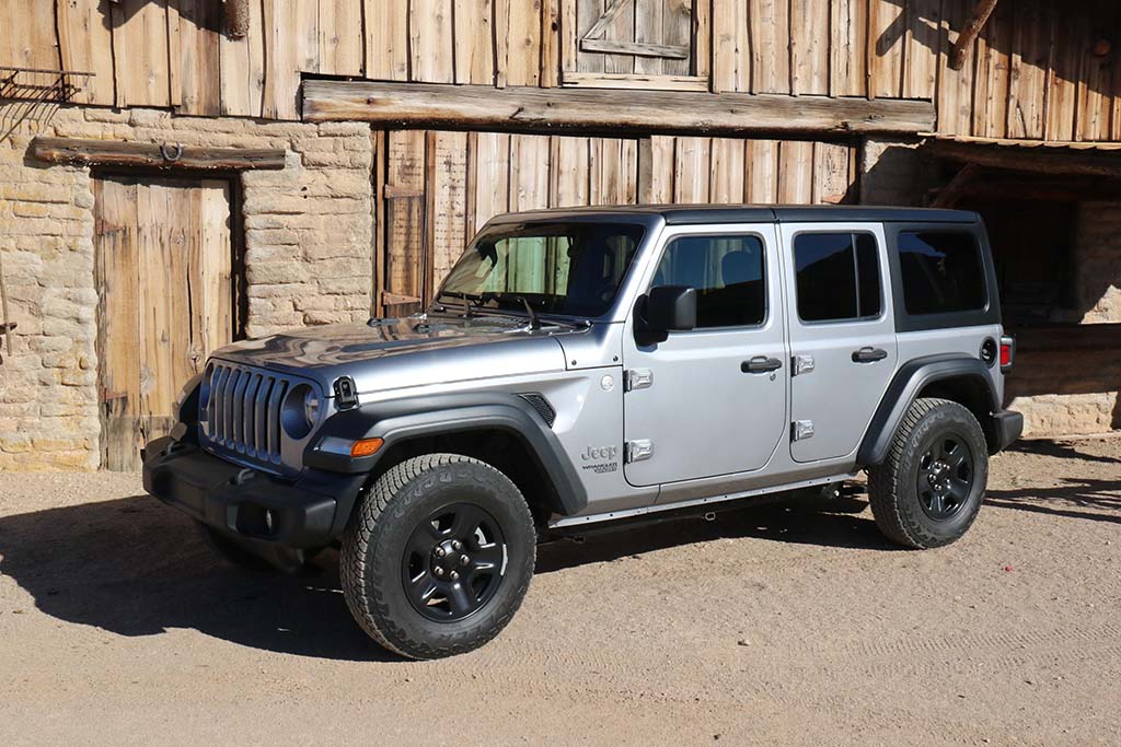 NHTSA Investigating 270K Jeep Wranglers for Steering Problems