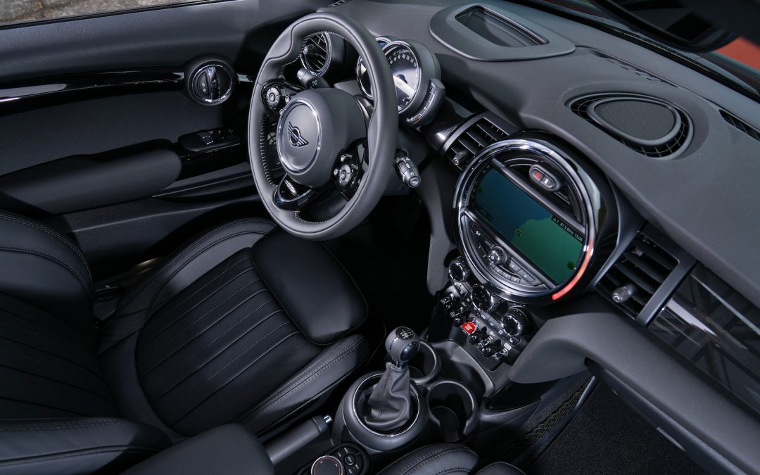 Millennials Beware! Mini Offers More Manual Models for 2021