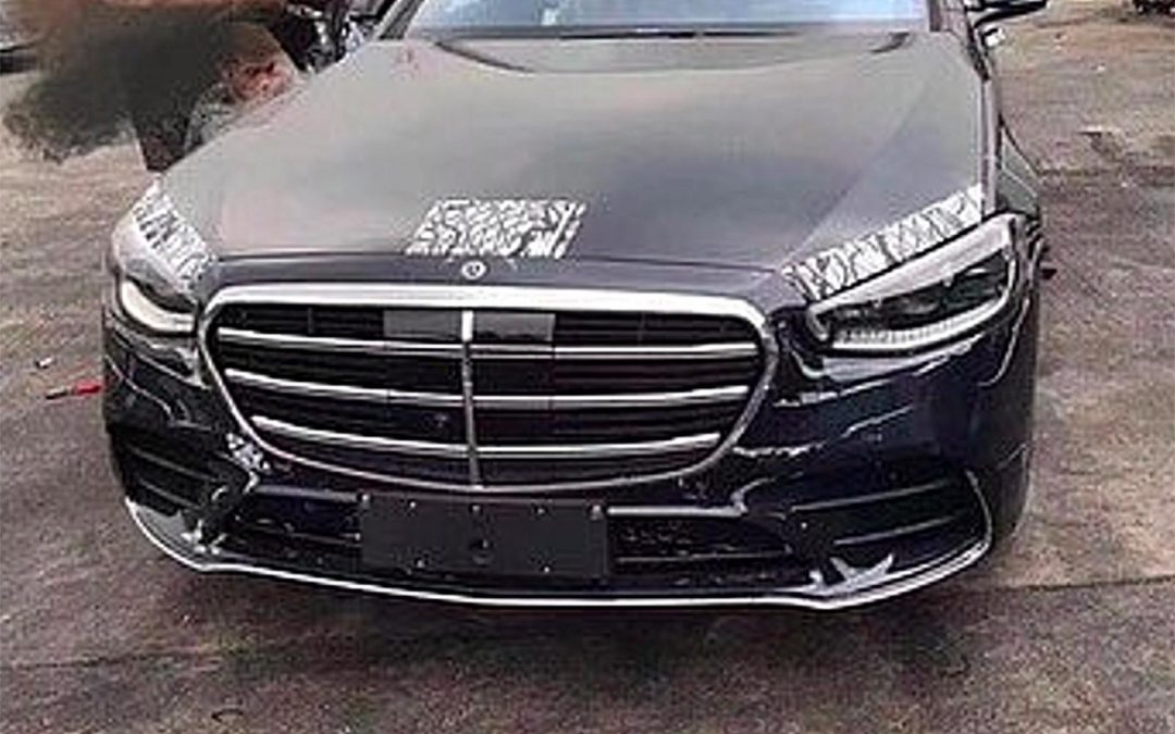 Sans Camo: Barely Disguised 2022 Mercedes-Benz S-Class Leaks Out